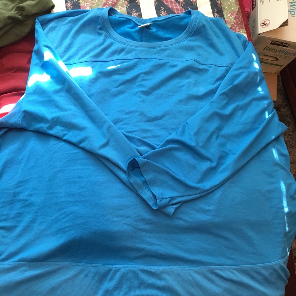 Light weight sweater